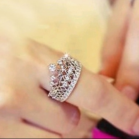 Crown & Band Ring Set 2 Piece Set - Picture 4 of 5